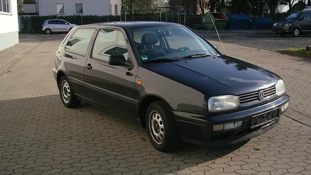 Schwarz Gebraucht 1997 VW Golf IV Coupé | 1.200 € (Fairer Preis) - Bild 1/4