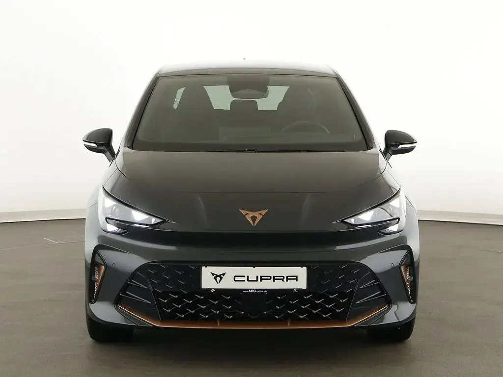 Neu Cupra Born 139 kW (190 PS) 2026 Grau Kleinwagen