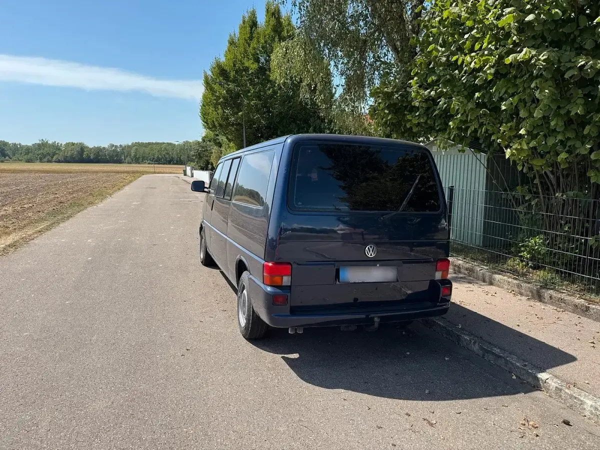 Gebraucht VW Caravelle 102 PS (75 kW) 1998 Blau Van / Kleinbus