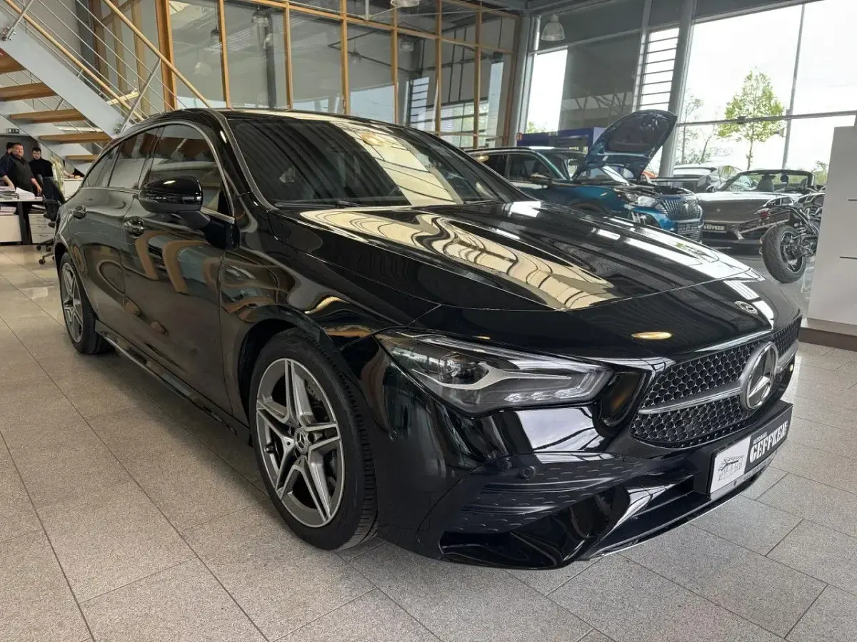 Gebraucht Mercedes CLA200 AMG line 177 PS (130 kW) 2023 Nachtschwarz Coupé