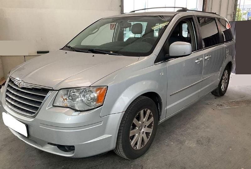 Silber Gebraucht 2012 Chrysler Grand Voyager Van / Kleinbus | 6.999 € (Fairer Preis) - Bild 1/4