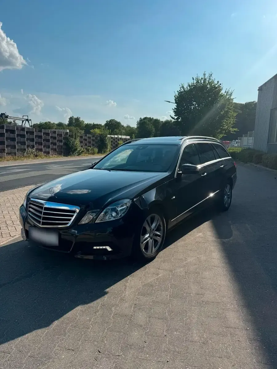 Gebraucht Mercedes E350 231 PS (169 kW) 2009 Schwarz Kombi