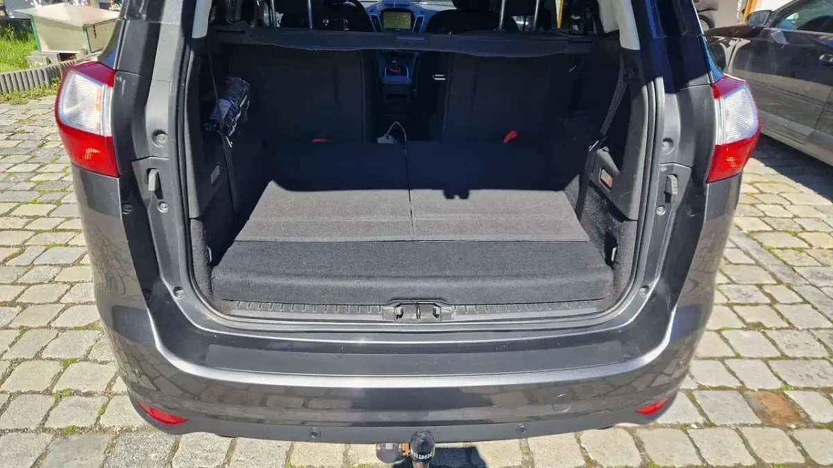 Używany Ford Grand C-Max 125 KM (91 kW) 2019 Szary Minivan
