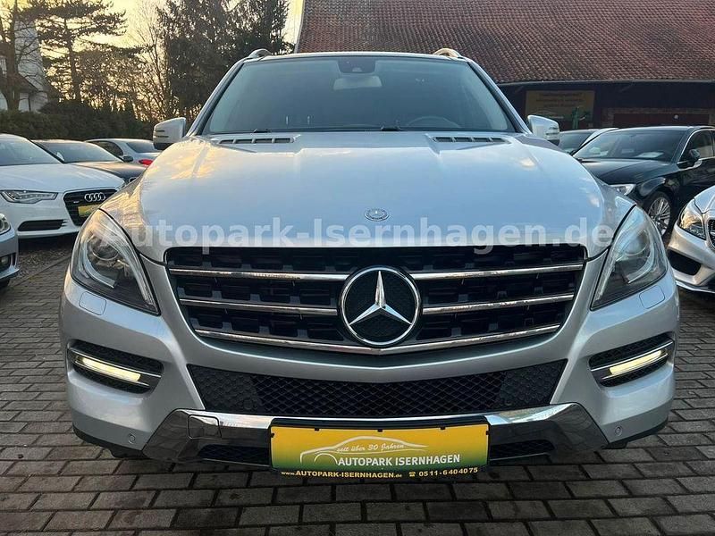 Gebraucht Mercedes ML350 258 PS (189 kW) 2012 Silber SUV