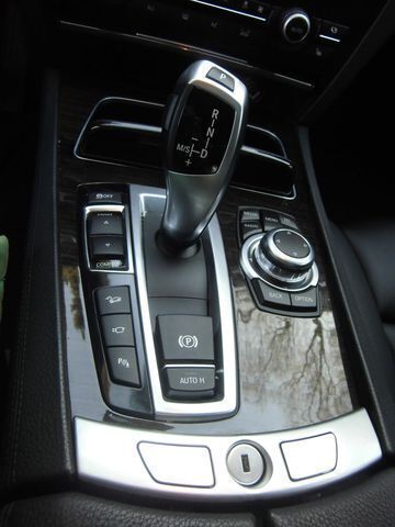 Gebraucht BMW 730 258 PS (189 kW) 2013 Silber metallic Limousine