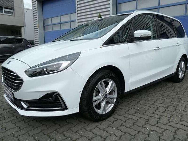 Weiss Gebraucht 2022 Ford Galaxy Van / Kleinbus | 26.849 € (Fairer Preis) - Bild 1/4