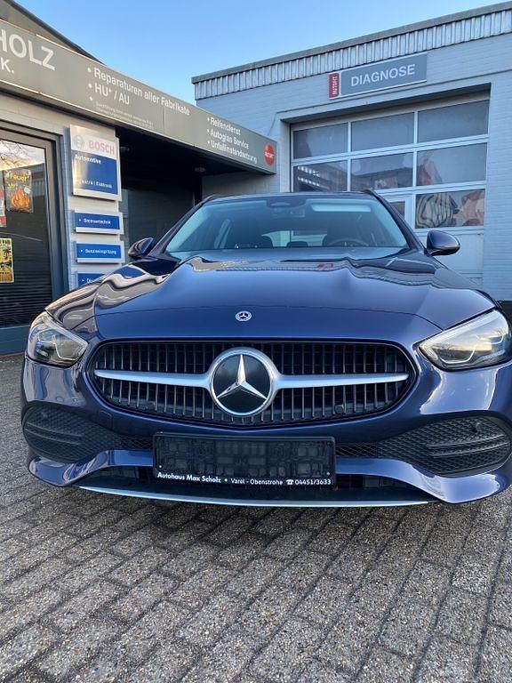 Gebraucht Mercedes C220 197 PS (144 kW) 2023 Blau Kombi