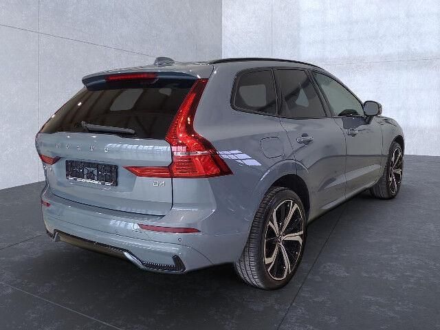 Gebraucht Volvo XC60 Plus 197 PS (144 kW) 2023 Thunder grey / (metallic) SUV