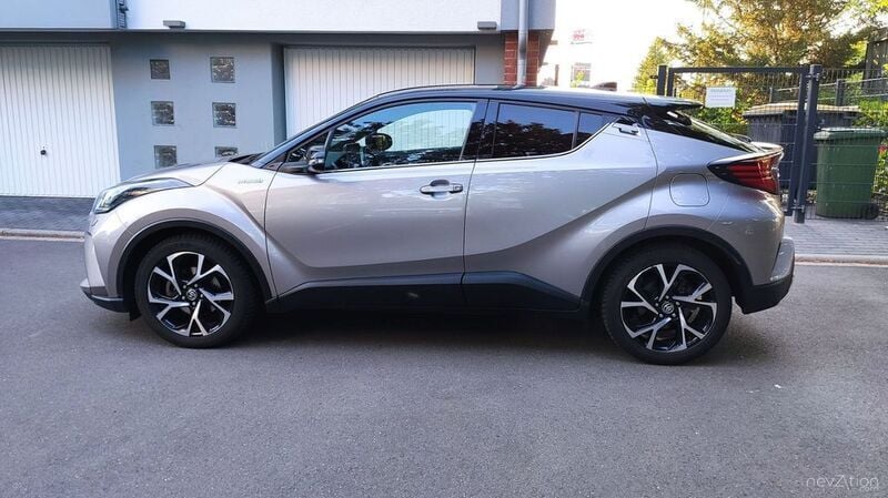 Grau Gebraucht 2020 Toyota C-HR Premium SUV | 22.999 € (Fairer Preis) - Bild 1/4