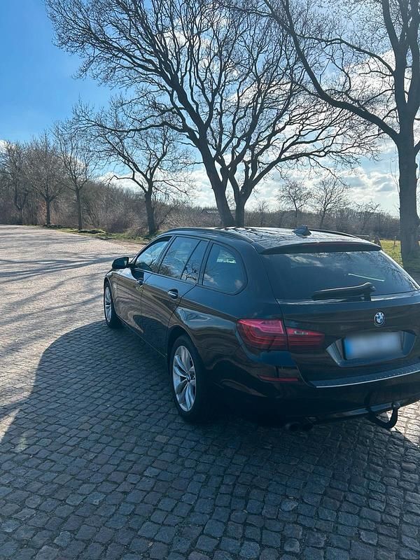Gebraucht BMW 520 190 PS (139 kW) 2016 Schwarz Kombi