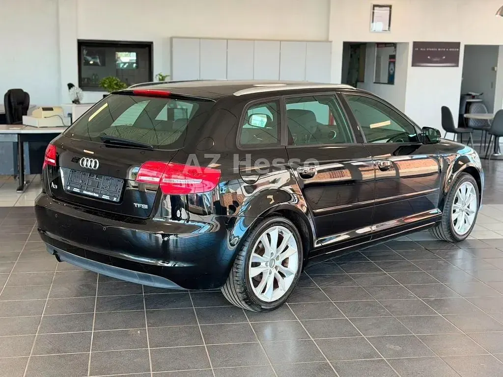 Gebraucht Audi A3 Ambition 105 PS (77 kW) 2011 Schwarz Kleinwagen