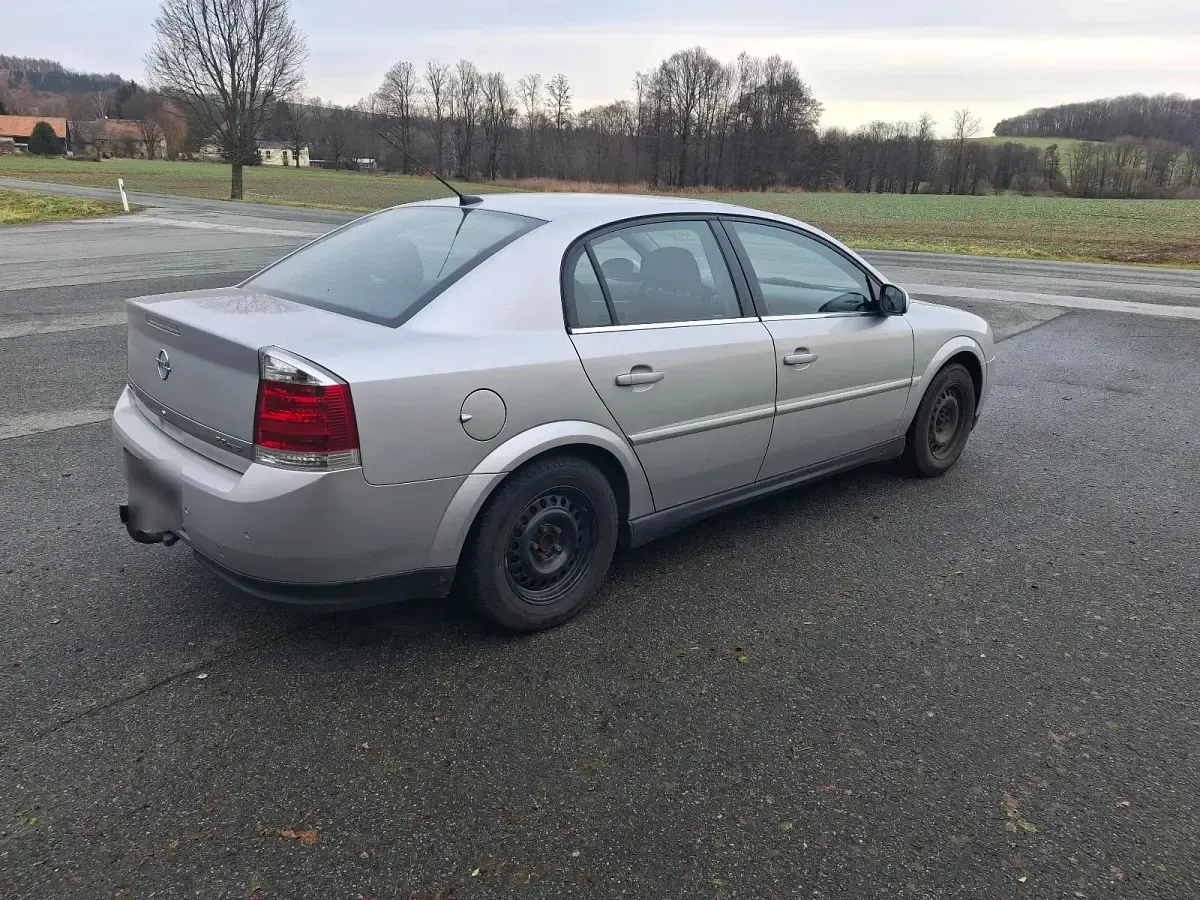 Gebraucht Opel Vectra 155 PS (114 kW) 2026 Silber Limousine