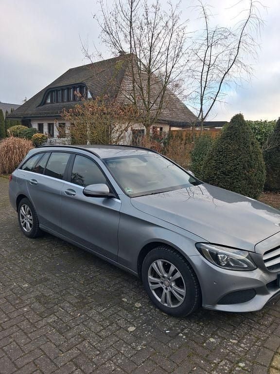 Gebraucht Mercedes C220 170 PS (125 kW) 2015 Grau Limousine