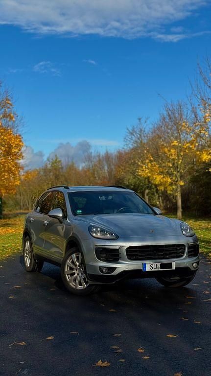 Silber Gebraucht 2015 Porsche Cayenne SUV | 30.000 € (Fairer Preis) - Bild 1/4