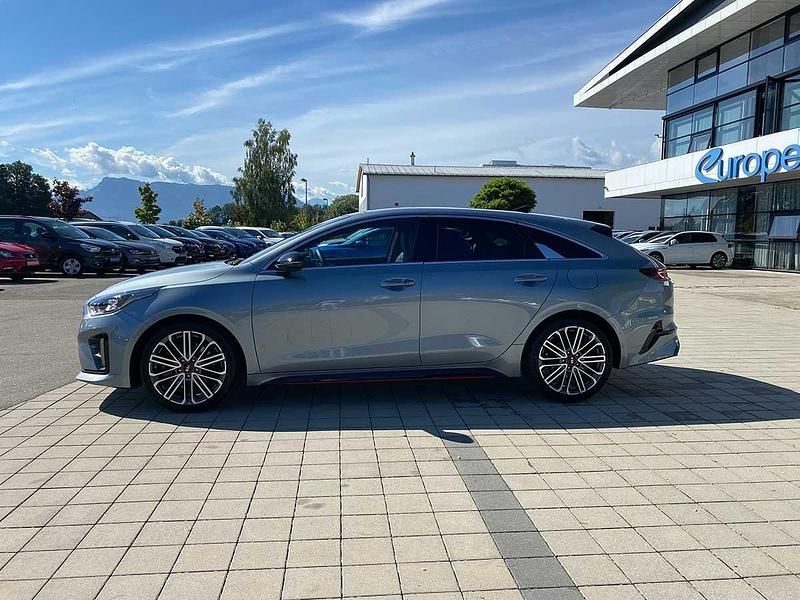 Gebraucht Kia ProCeed 204 PS (150 kW) 2020 Lunarsilber metallic/silber Kombi