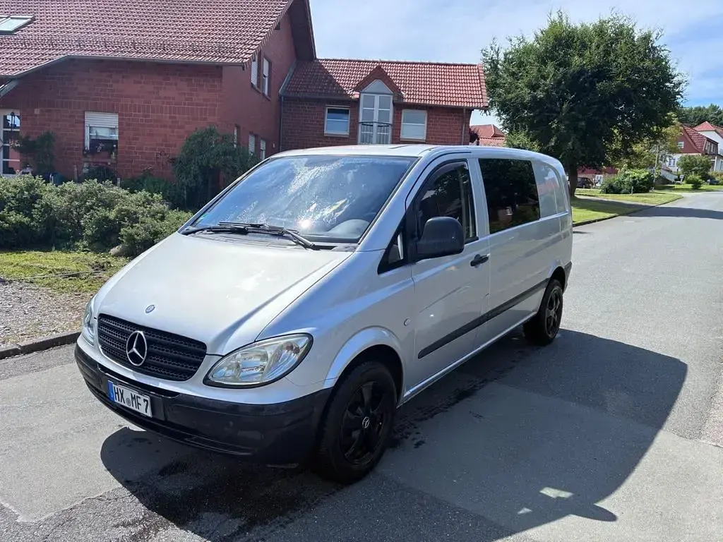 Gebraucht Mercedes Vito 116 PS (85 kW) 2008 Silber Van