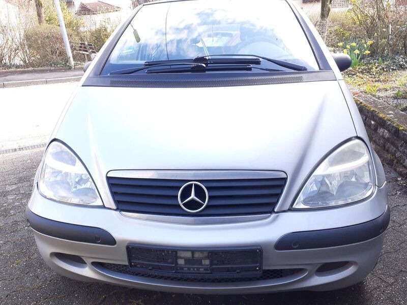 Silber Gebraucht 2002 Mercedes A140 Avantgarde Limousine | 1.250 € (Fairer Preis) - Bild 1/4