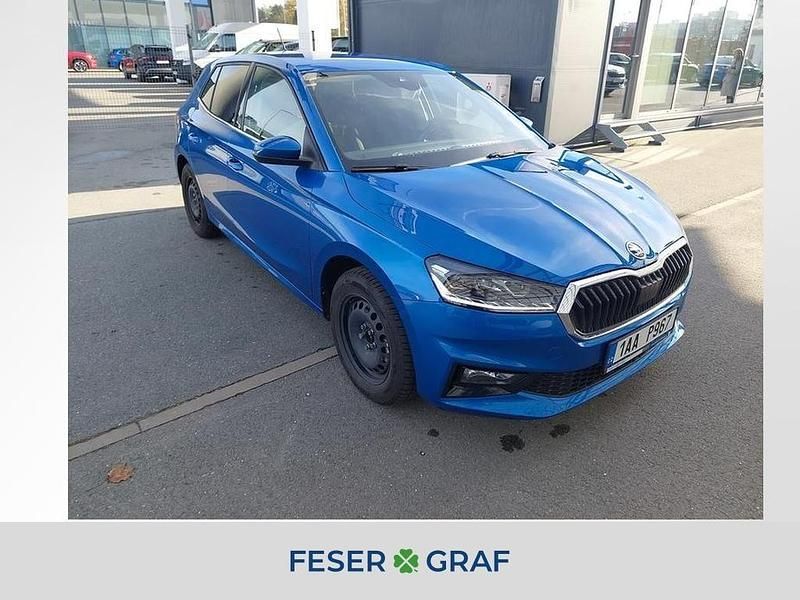 Raceblau metallic Gebraucht 2023 Skoda Fabia Style Kleinwagen | 17.950 € (Fairer Preis) - Bild 1/4