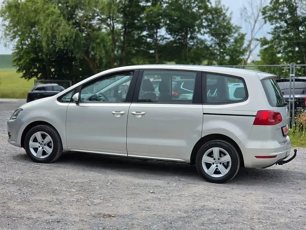 Gebraucht VW Sharan Trendline 150 PS (110 kW) 2012 Silber Van / Kleinbus