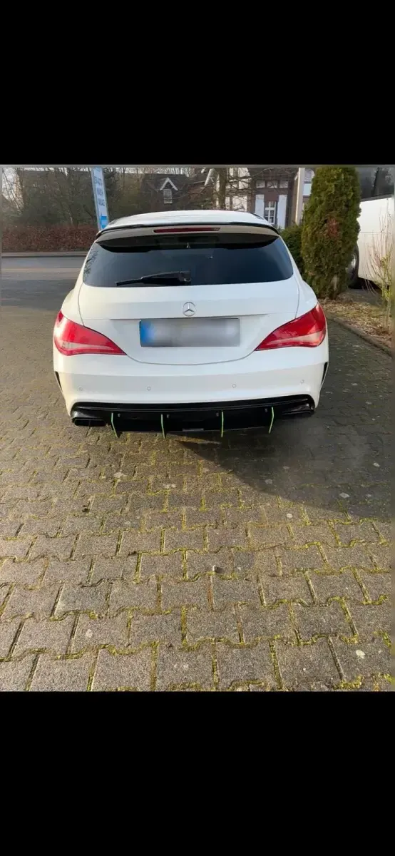 Gebraucht Mercedes CLA180 AMG line 122 PS (89 kW) 2016 Weiß Coupé