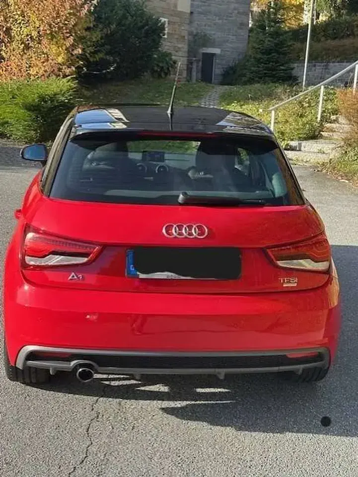Gebraucht Audi A1 Sportback 95 PS (69 kW) 2016 Rot Kleinwagen