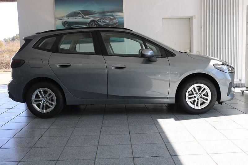 Gebraucht BMW 218 136 PS (100 kW) 2024 Grau Van / Kleinbus