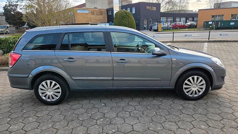 Gebraucht Opel Astra 116 PS (85 kW) 2007 Grau Kombi