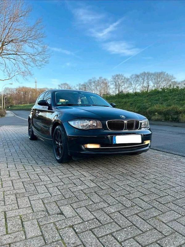 Schwarz Gebraucht 2009 BMW 118 Kleinwagen | 2.999 € (Guter Preis) - Bild 1/4