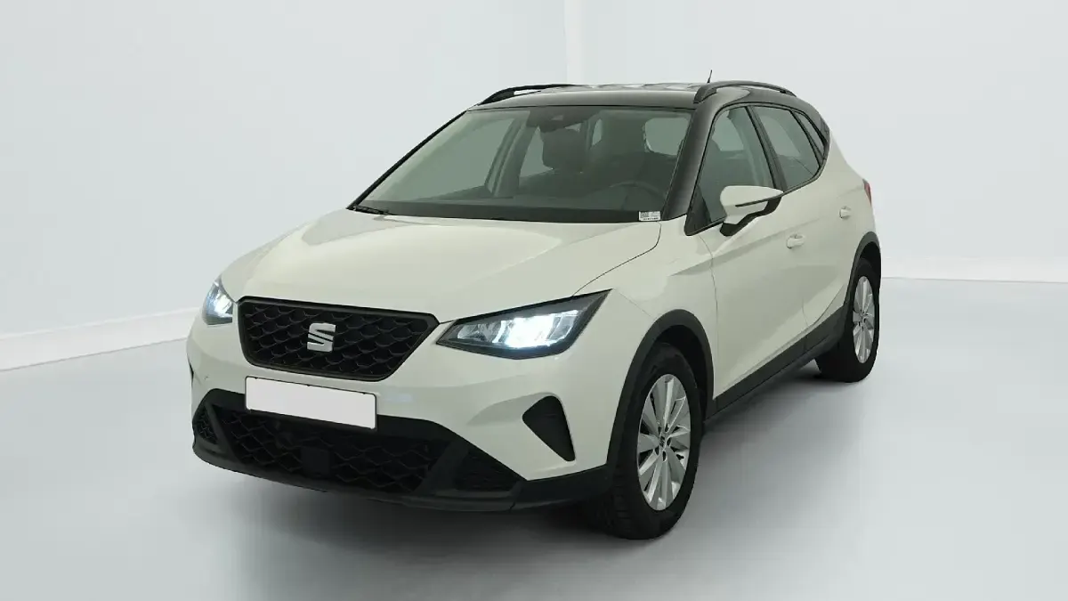 Gebraucht Seat Arona Business 95 PS (69 kW) 2022 (blanc candy toit noir) SUV