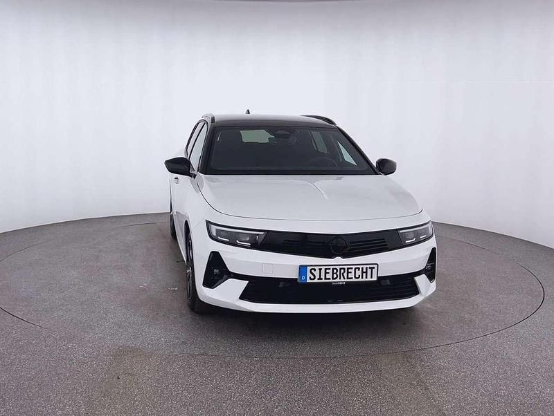 Neu Opel Astra 131 PS (96 kW) 2025 Weiß Kombi