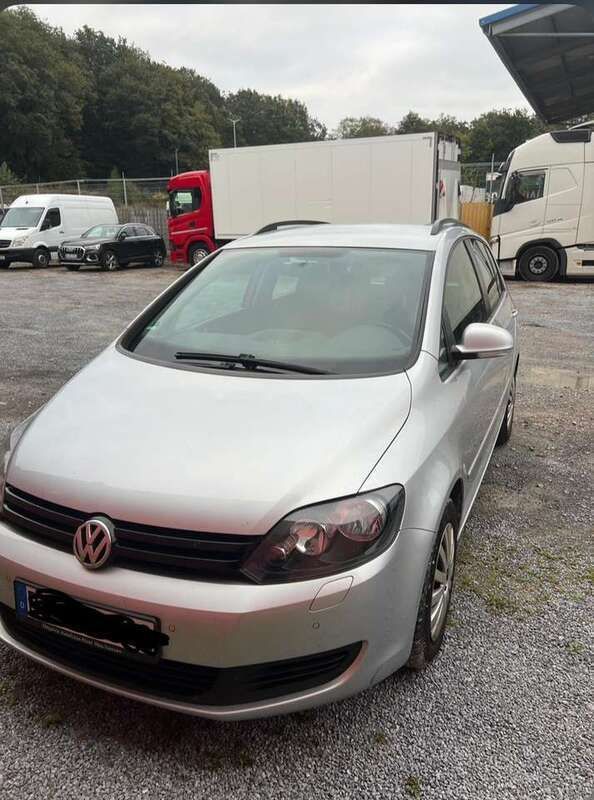 Grau Gebraucht 2010 VW Golf Plus Cross Trendline Van / Kleinbus | 4.850 € (Fairer Preis) - Bild 1/4