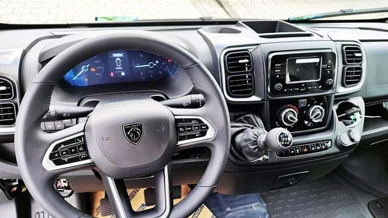 Gebraucht Peugeot Boxer 140 PS (102 kW) 2025 Kaolin weiß Van