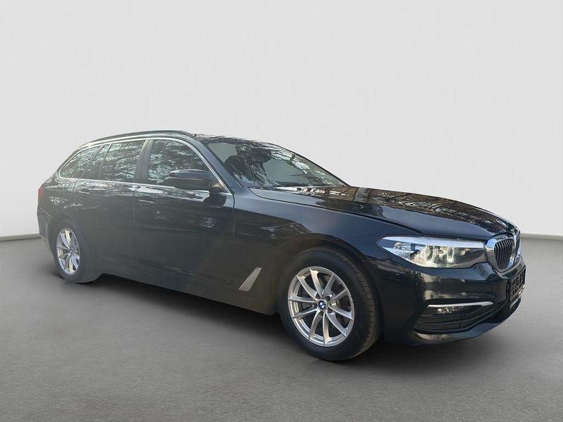 Gebraucht BMW 520 150 PS (110 kW) 2020 Schwarz Kombi