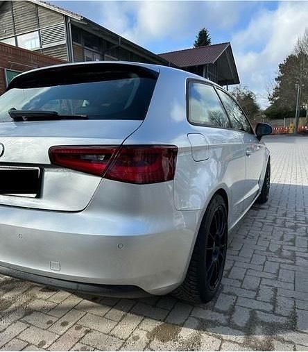Gebraucht Audi A3 Premium 105 PS (77 kW) 2013 Beige Limousine