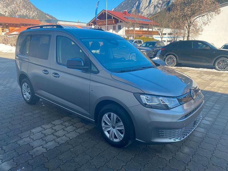 Neu VW Caddy 116 PS (85 kW) 2026 Beige Van / Kleinbus