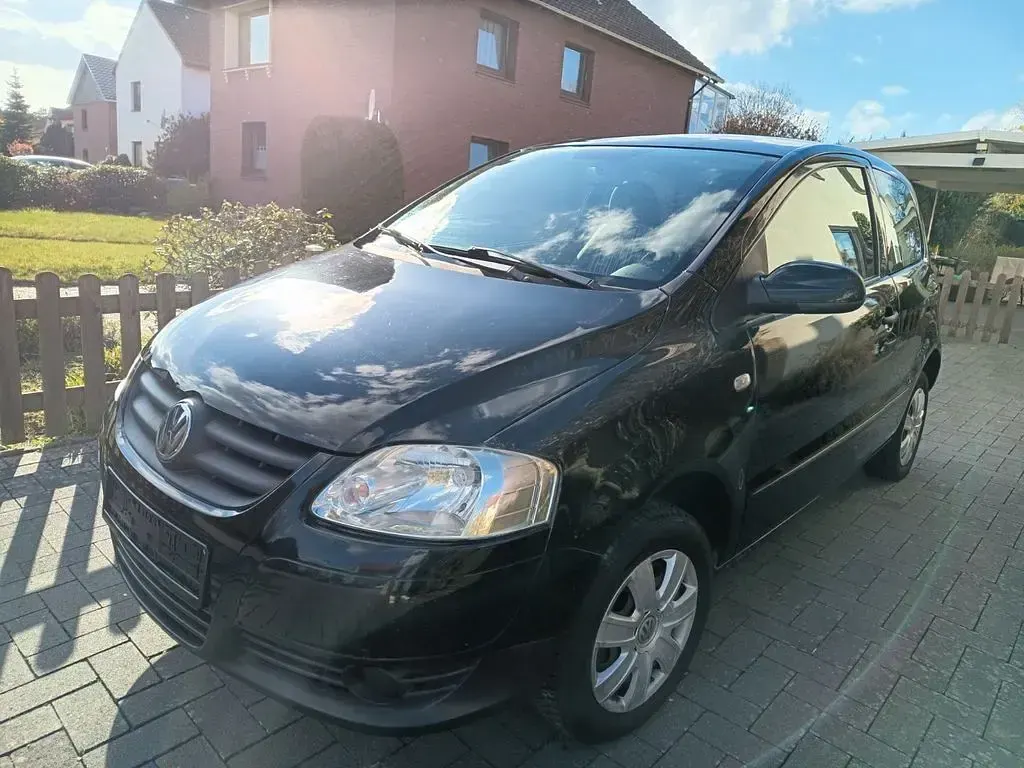 Second-hand VW Fox 55 CP (40 kW) 2005 Negru Hatchback