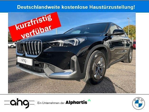 Schwarz (schwarz uni) Neu 2024 BMW iX1 SUV | 37.899 € - Bild 1/4