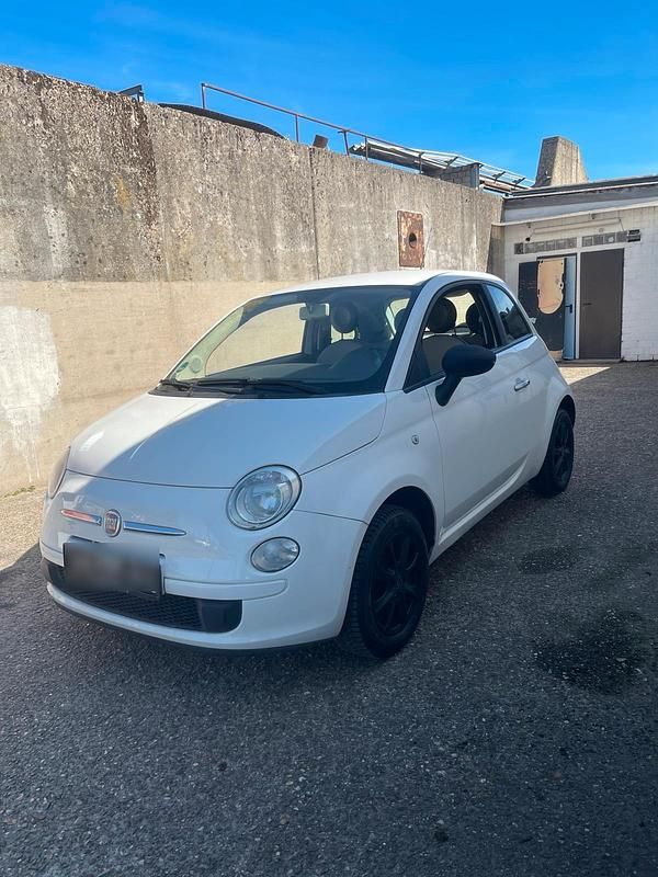 Weiß Gebraucht 2012 Fiat 500 Kleinwagen | 3.950 € (Guter Preis) - Bild 1/4