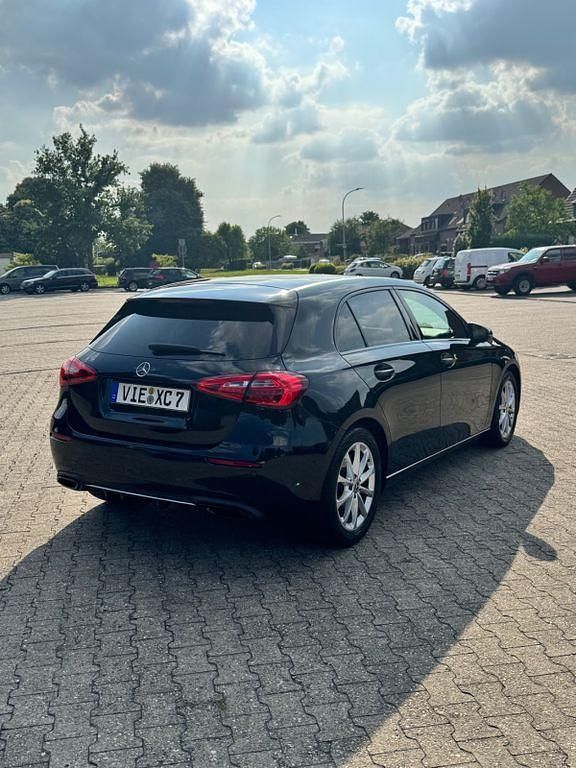Gebraucht Mercedes A200 163 PS (119 kW) 2018 Schwarz Limousine