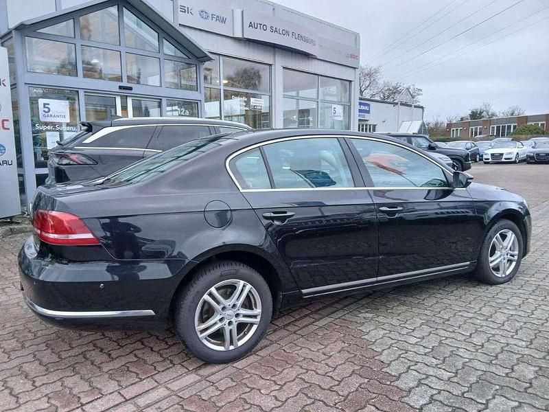 Gebraucht VW Passat Comfortline 122 PS (89 kW) 2010 Schwarz Limousine