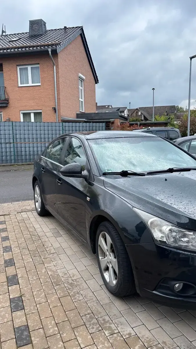 Gebraucht Chevrolet Cruze LT 163 PS (119 kW) 2011 Schwarz Limousine