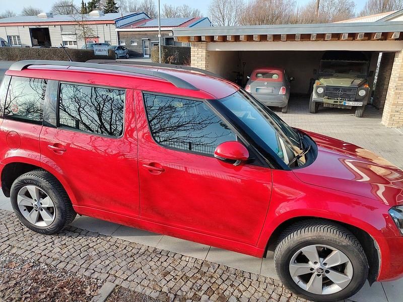 Gebraucht Skoda Yeti 105 PS (77 kW) 2014 Rot SUV
