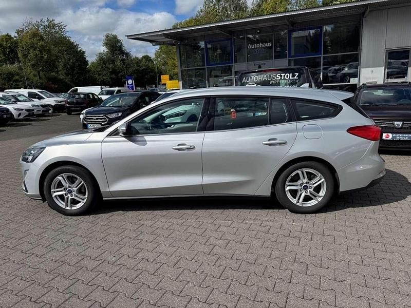 Gebraucht Ford Focus Cool & Connect 150 PS (110 kW) 2021 Polas silber Kombi