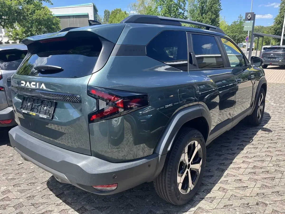 Neu Dacia Bigster Journey 140 PS (102 kW) 2026 Zieder grün SUV