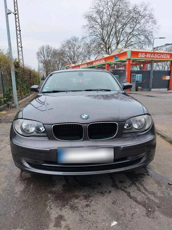 Gebraucht BMW 118 143 PS (105 kW) 2008 Braun Kleinwagen