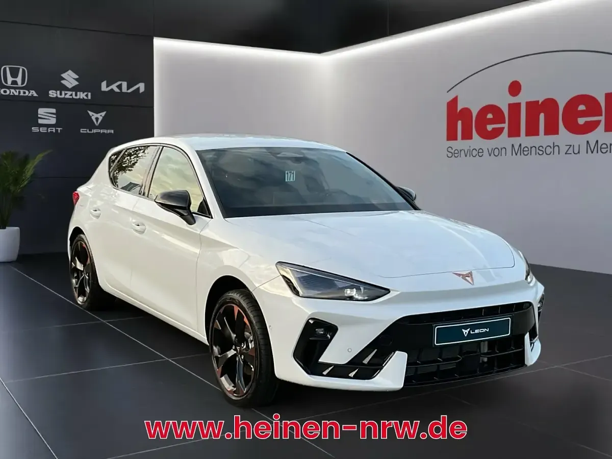 Usata Cupra Leon 150 CV (110 kW) 2025 Bianco Berlina