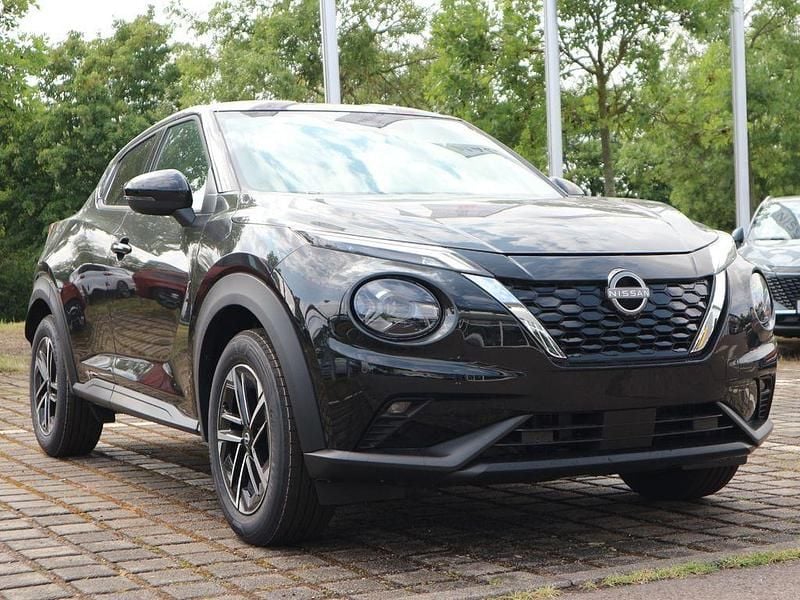 Neu Nissan Juke N-Connecta 114 PS (83 kW) 2025 Pearl black SUV