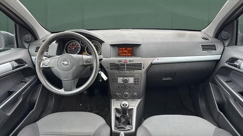 Gebraucht Opel Astra Edition 90 PS (66 kW) 2006 Silber Limousine