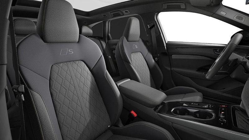 Gebraucht Audi A6 S-Line 204 PS (150 kW) 2025 Metallic Kombi