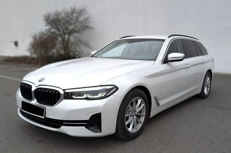 Gebraucht BMW 520 190 PS (139 kW) 2023 Weiß Kombi